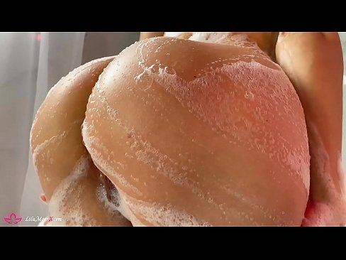 ❤️ Zeshkania masturbon pidhin me vibrator deri në orgazmë intensive në dush ❤️❌ Porno e bukur tek ne ❤